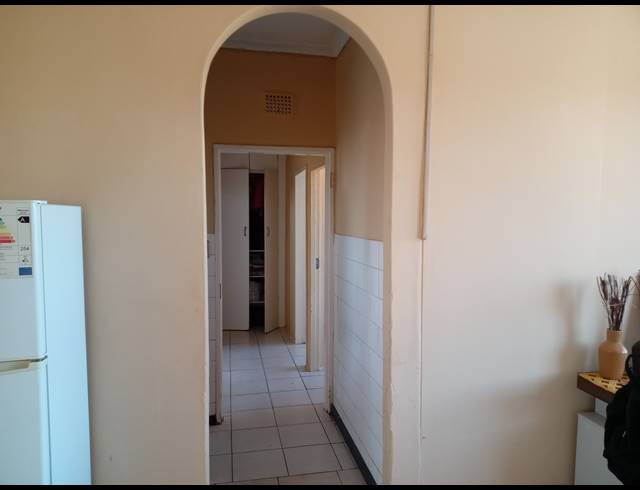 2 BEDROOM APARTMENT FOR SALE IN RUSTENBURG CENTRAL